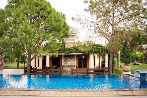 Lahore Apartamento | 4 Acre 3BHK Defence Raya Farmhouse