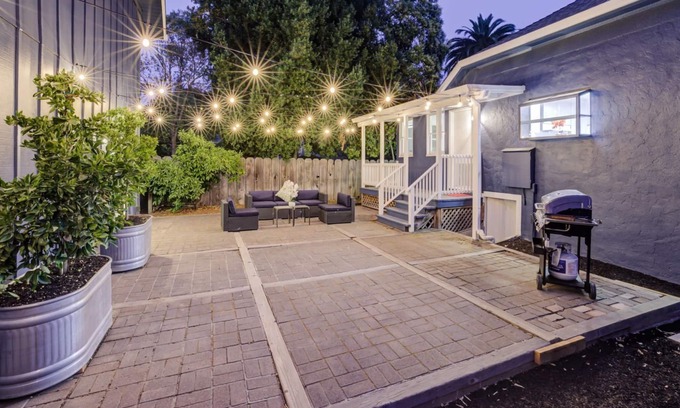 Santa Rosa Casa | 4 BD/3 BA WINE COUNTRY HOME | MINS FROM DOWNTOWN SANTA ROSA
