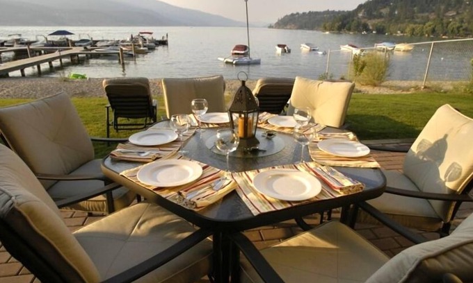 Central Okanagan Casa | High End Luxury Lakefront TH, Familia Pamper U & Ur