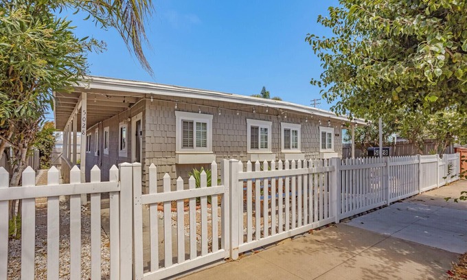 Ocean Beach Casa | 4 Beach Flats Sleeps 18 2Blks from Beach,Boardwalk,Sand,Surf