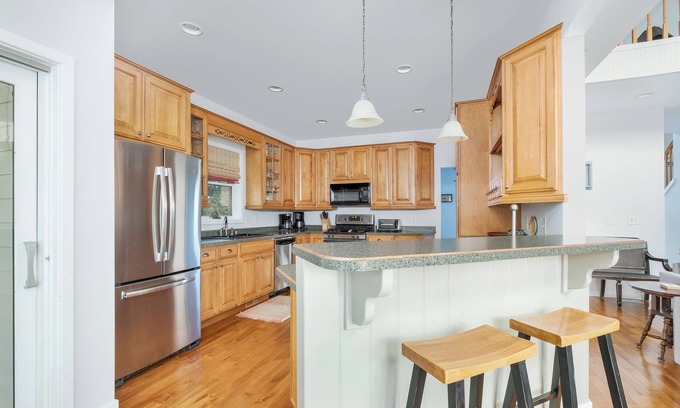 Brigands' Bay Casa | 4 Bed Canal front in frisco
