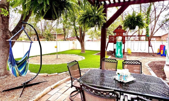 New Braunfels Casa | Camina hasta Schlitterbahn y Tube Chute. 15 plazas