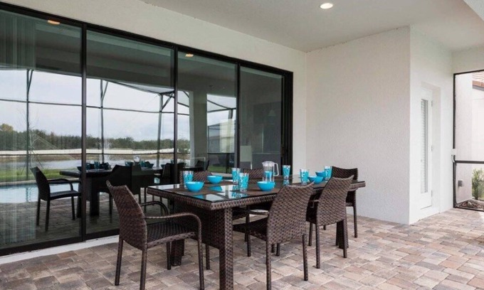 Haines City Casa | 4 Bed Luxury Resort Pool Home w/ Water Park-Near Legoland