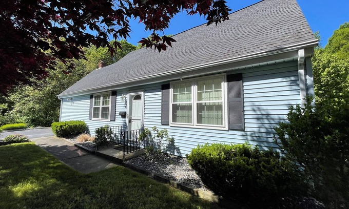 Westerly Casa | 4 bedrm, 2 bath home minutes to downtown Westerly, Watch Hill, Westerly beaches
