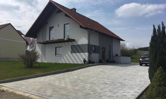 Bruck in der Oberpfalz Casa | 4-bedroom house with sun terrace and garden in Bavaria, WiFi, free parking