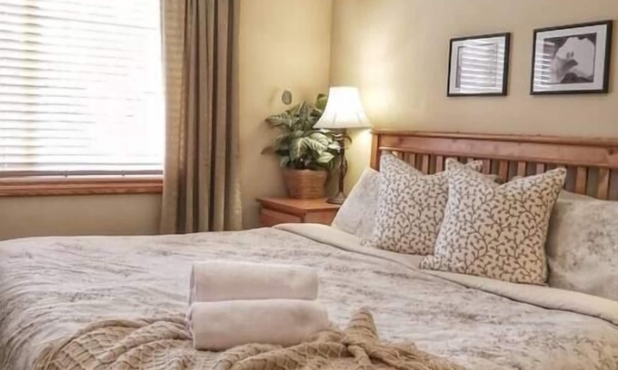 East Kootenay Casa | 4 Bedroom 2.5 Bath Golf Townhouse in Radium