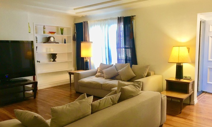 Toluca Lake Casa | 4 bedroom 2 classic house in nice neighborhood near Universal Studios