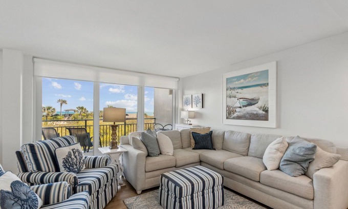 Fernandina Beach Condominio | 4 bedroom, 3 bath oceanfront condo