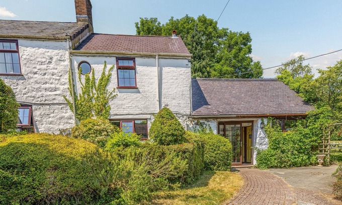 Rhyd-y-foel Cabaña | 4 bedroom accommodation in Betws Yn Rhos