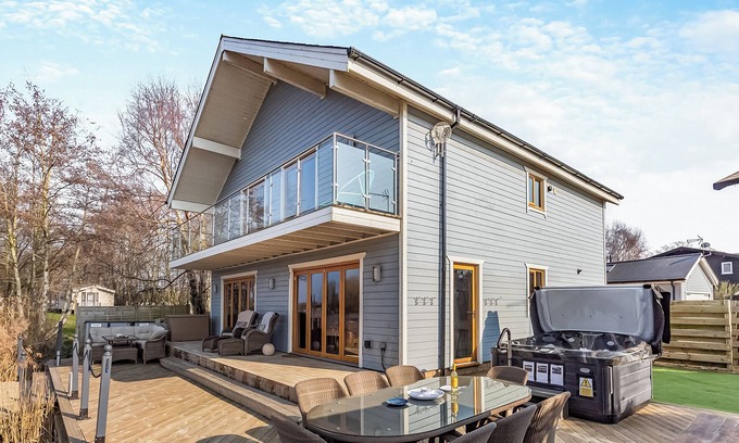 Pentney Cabaña | 4 bedroom accommodation in Pentney Lakes