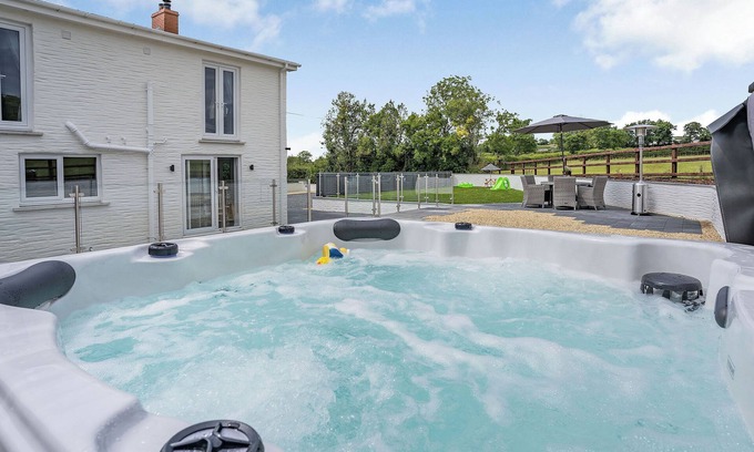 Llandysul Cabaña | Alojamiento de 4 habitaciones en Henllan