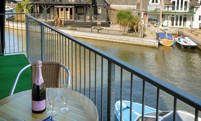 Hoveton Cabaña | Alojamiento de 4 habitaciones en Wroxham