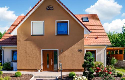 Wohlenberg Casa | 4 Bedroom Amazing Home In Klütz