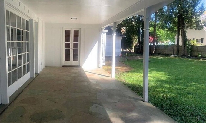 Erie Casa | 4 Bedroom and 5 Bathroom House
