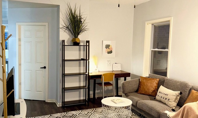 Grand Boulevard Apartamento | 4-bedroom apartment in marvelous Chicago with Workout Mirror, AC