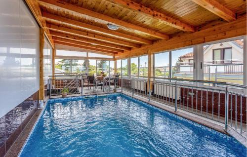 Selce Apartamento | 4 Bedroom Awesome Apartment In Selce