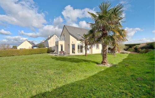 Courtils Casa | 4 Bedroom Awesome Home In Courtils