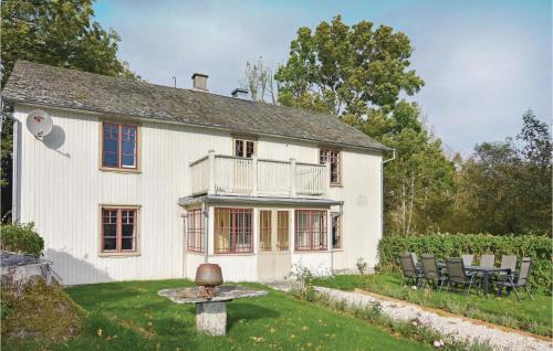 Annolfsbyn Casa | 4 Bedroom Awesome Home In Mellerud