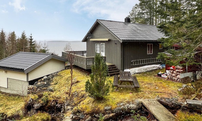 Molde Casa | Hermosa casa de 4 dormitorios en Sekken