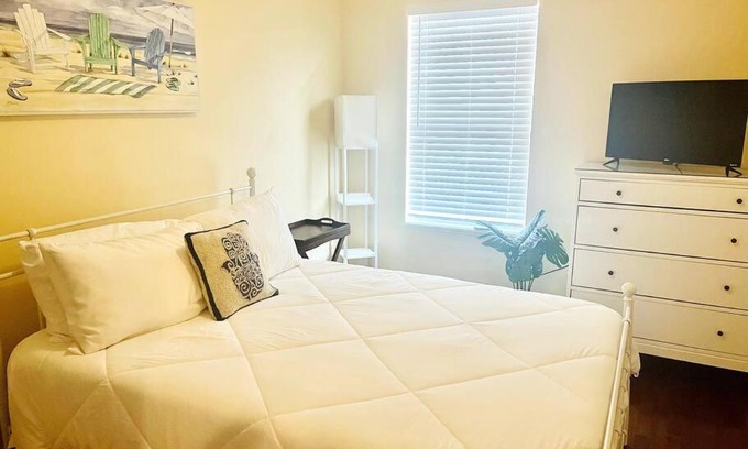 Tampa Casa | 4- Bedroom Bucs House in the Heart of Tampa Bay