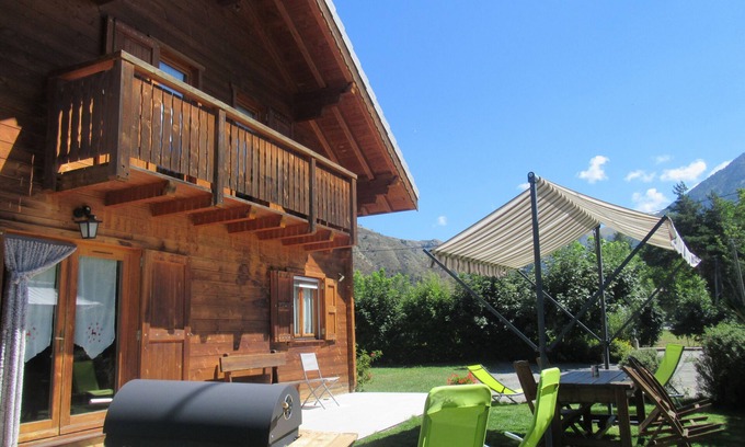 Ancelle Chalet De Esquí | 4-bedroom mountain chalet in the Ancelle ski resort on the edge of the Parc des Ecrins