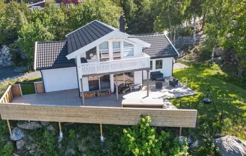 Lindesnes Casa | 4 Bedroom Cozy Home In Lindesnes