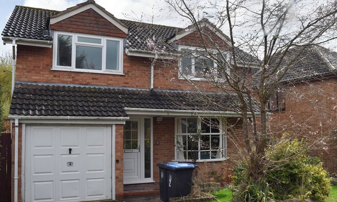 Shottery Cabaña | 4 bedroom accommodation in Stratford-upon-Avon
