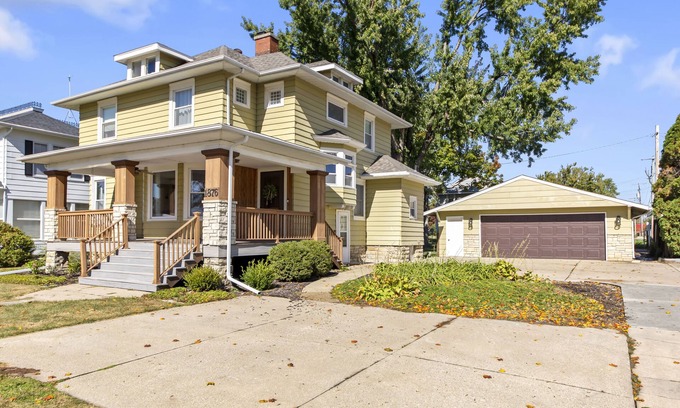 Marion Casa | 4 Bedroom Historic Charmer Marion Uptown