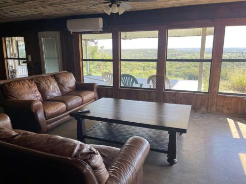 Mineral Wells Casa | 4-bedroom home with gorgeous view