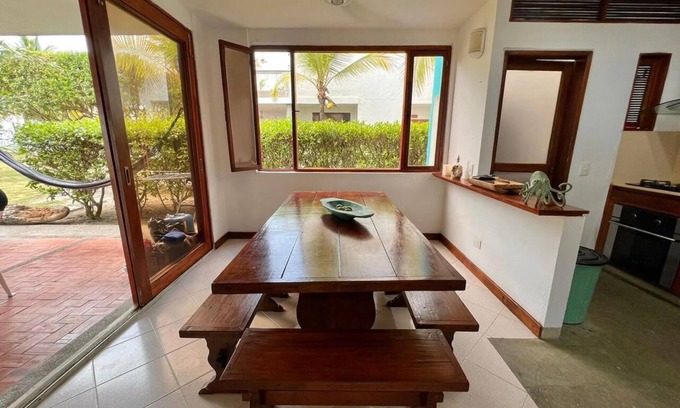 Tolu Casa | 4-bedroom house in enchanting Santiago de Tolú with WiFi, AC
