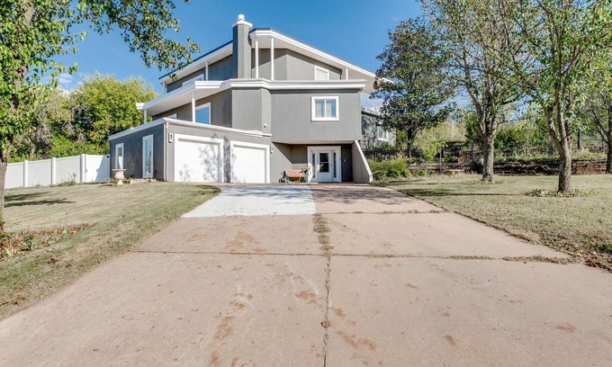 Central Oklahoma City Casa | 4-bedroom house in delightful Oklahoma City with AC