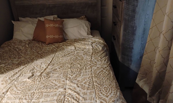 West Pullman Apartamento | 4-bedroom house in brilliant Chicago with AC, WiFi. Enjoy your stay.