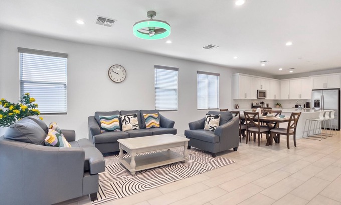 Laveen Casa | 4-bedroom house in charming Phoenix with Tesla EV Charger