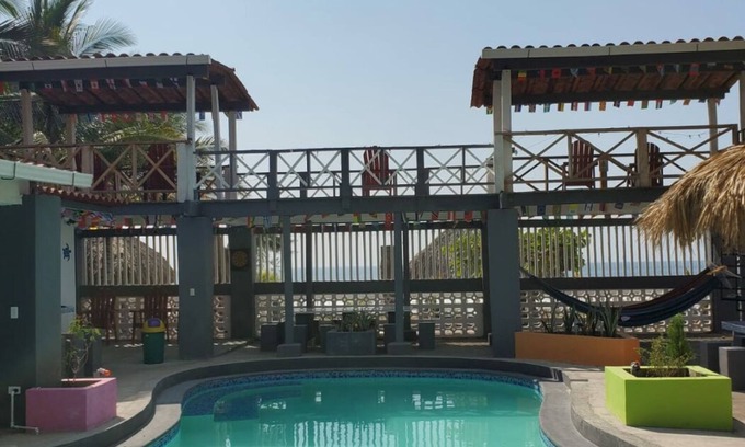 La Libertad Casa | 4-bedroom house in fabulous La Libertad with WiFi, AC