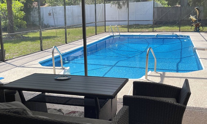 Fruit Cove Casa | 4-bedroom house in lovely Saint Johns with enclosed 16’ X 32’ pool, WiFi, AC