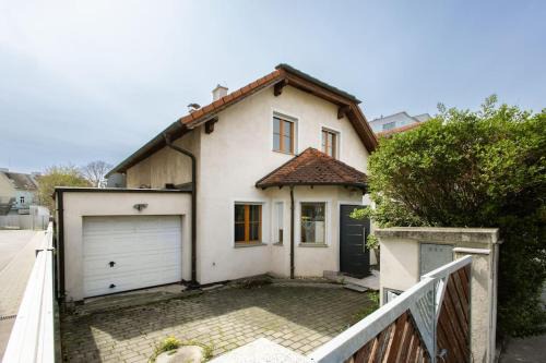 Donaustadt Casa | 4-Bedroom House & Large Garden