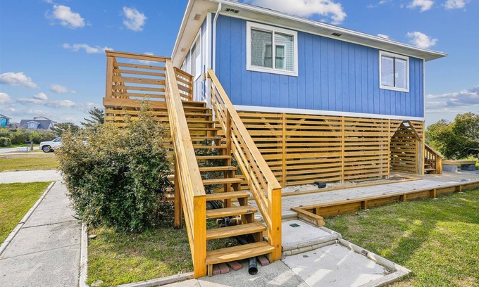 South Nags Head Casa | 4 bedroom in Nags Head, 5 minute walk to the beach! Outdoor amenities galore!