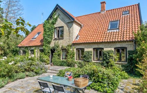 Torrig Casa | 4 Bedroom Lovely Home In Horslunde