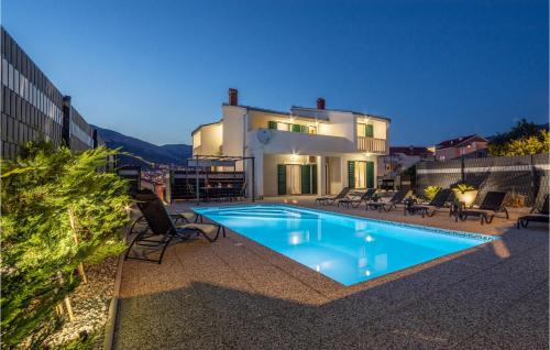 Solin Casa | 4 Bedroom Lovely Home In Solin