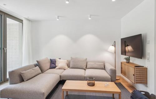 Tossens Apartamento | 4 Bedroom Nice Apartment In Tossens