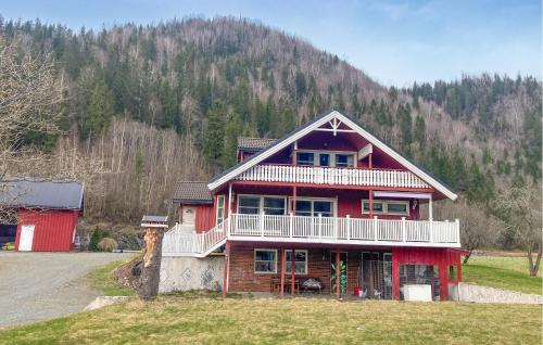 Flornes Casa | 4 Bedroom Nice Home In Flornes