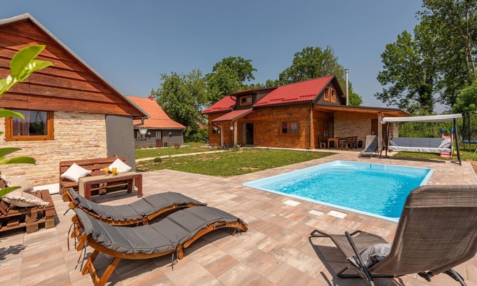 Gospic Casa | Bonita casa de 4 dormitorios en Gospic