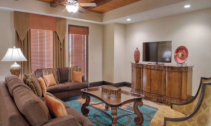 Lake Buena Vista Condominio | 4 Bedroom Presidential Condo, Sleeps 12, on Disney Property, Bonnet Creek Resort