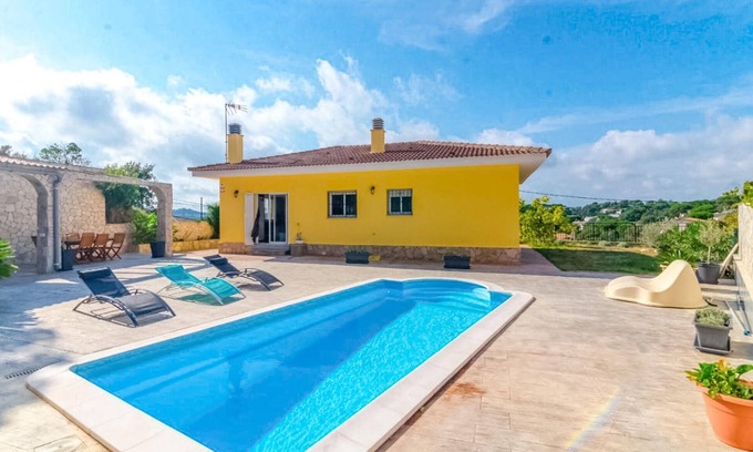 Vidreres Casa | Impresionante casa de 4 dormitorios en.