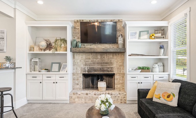 East Point Casa | 4 Bedroom Suites Under 1 Roof Near Downtown Atlanta & Airport