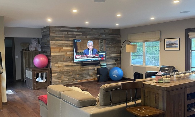 North Arroyo Casa | 4-bedroom vacation home just 15-minute walk to Rose Bowl Stadium