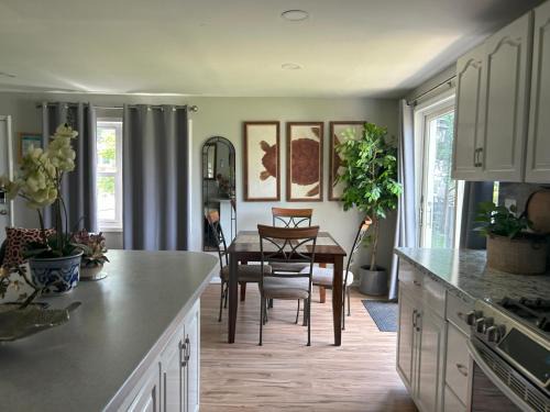 Teaneck Casa | 4-bedroom vacation home just 20 mins from New York city