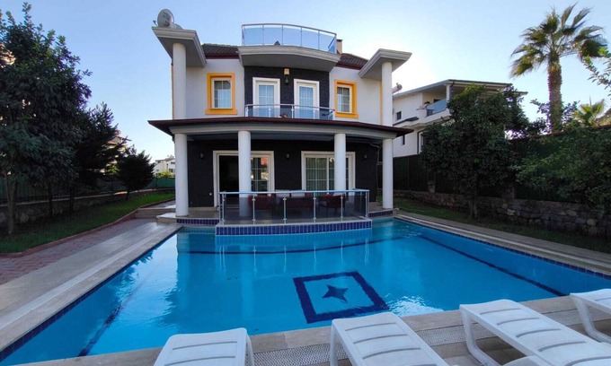 Fethiye City Center Villa | 4-bedroom villa in marvelous Fethiye with WiFi