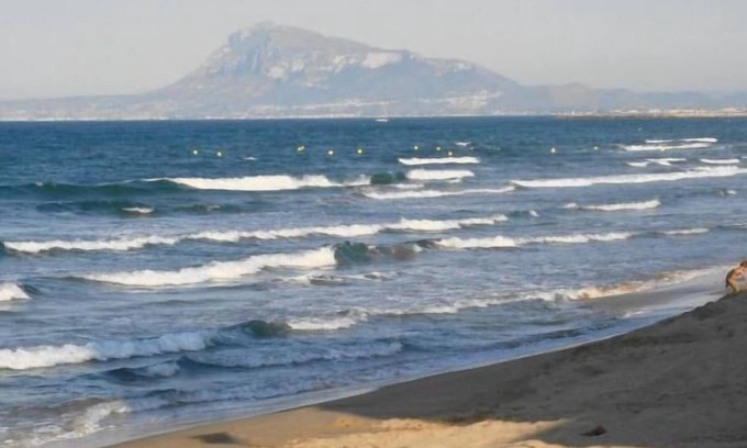 Platja de Piles Apartamento | Piles - Apartment - Sleeps 7 - Parking - Seafront