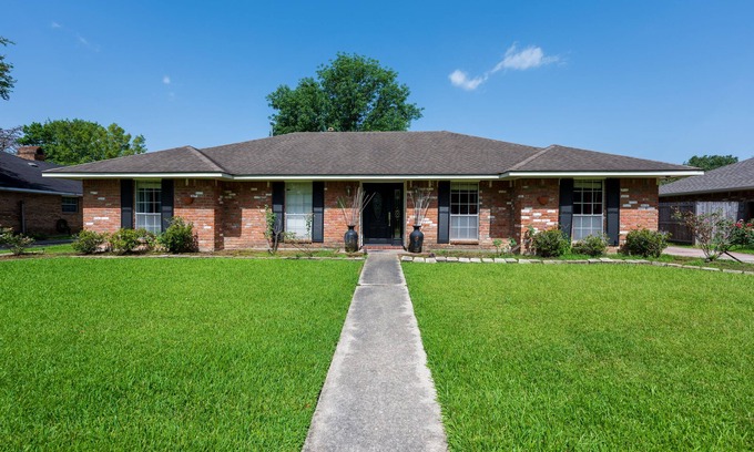 Shenandoah Casa | 4 bedrooms big house in a great location